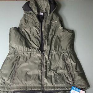 NWT Columbia cedar express ll vest